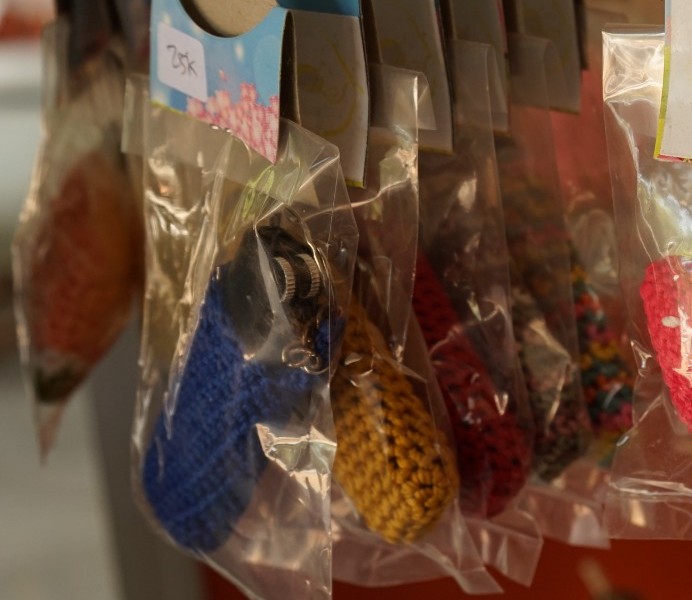 Sarung Pouch Mancis Rajut Unik